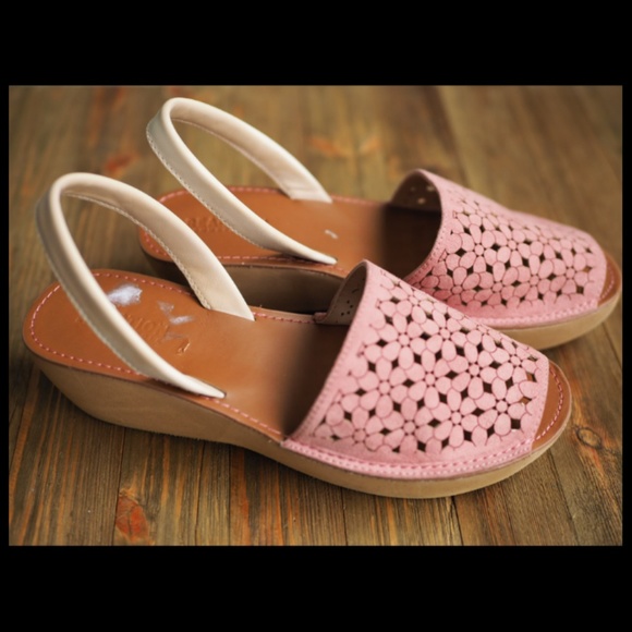 Pink Sandals 8 - Picture 2 of 4